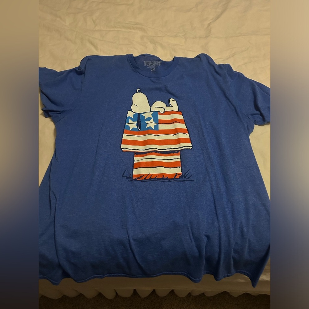 Peanut’s Snoopy Patriotic Men’s T-Shirt